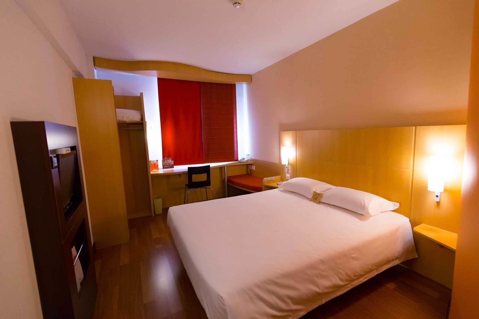 Hotel Ibis Shenyang Tiexi Екстериор снимка