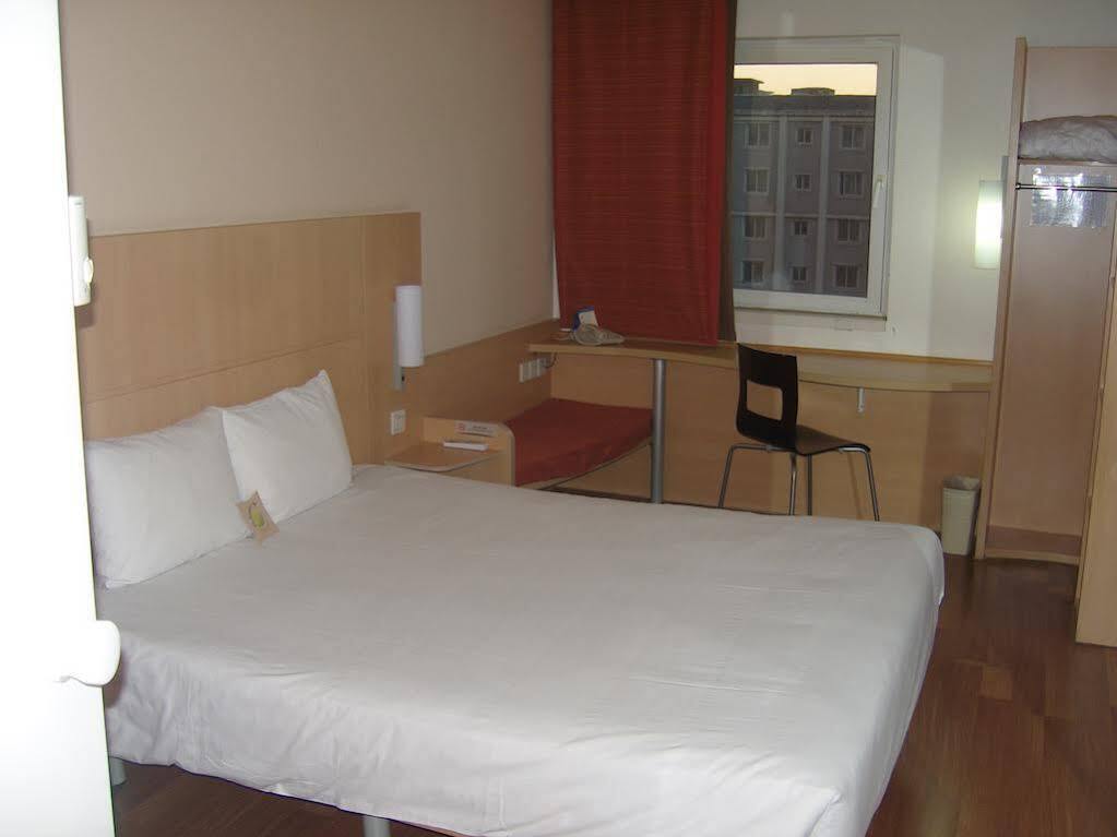 Hotel Ibis Shenyang Tiexi Екстериор снимка