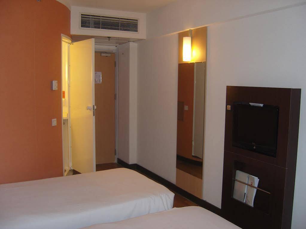 Hotel Ibis Shenyang Tiexi Екстериор снимка